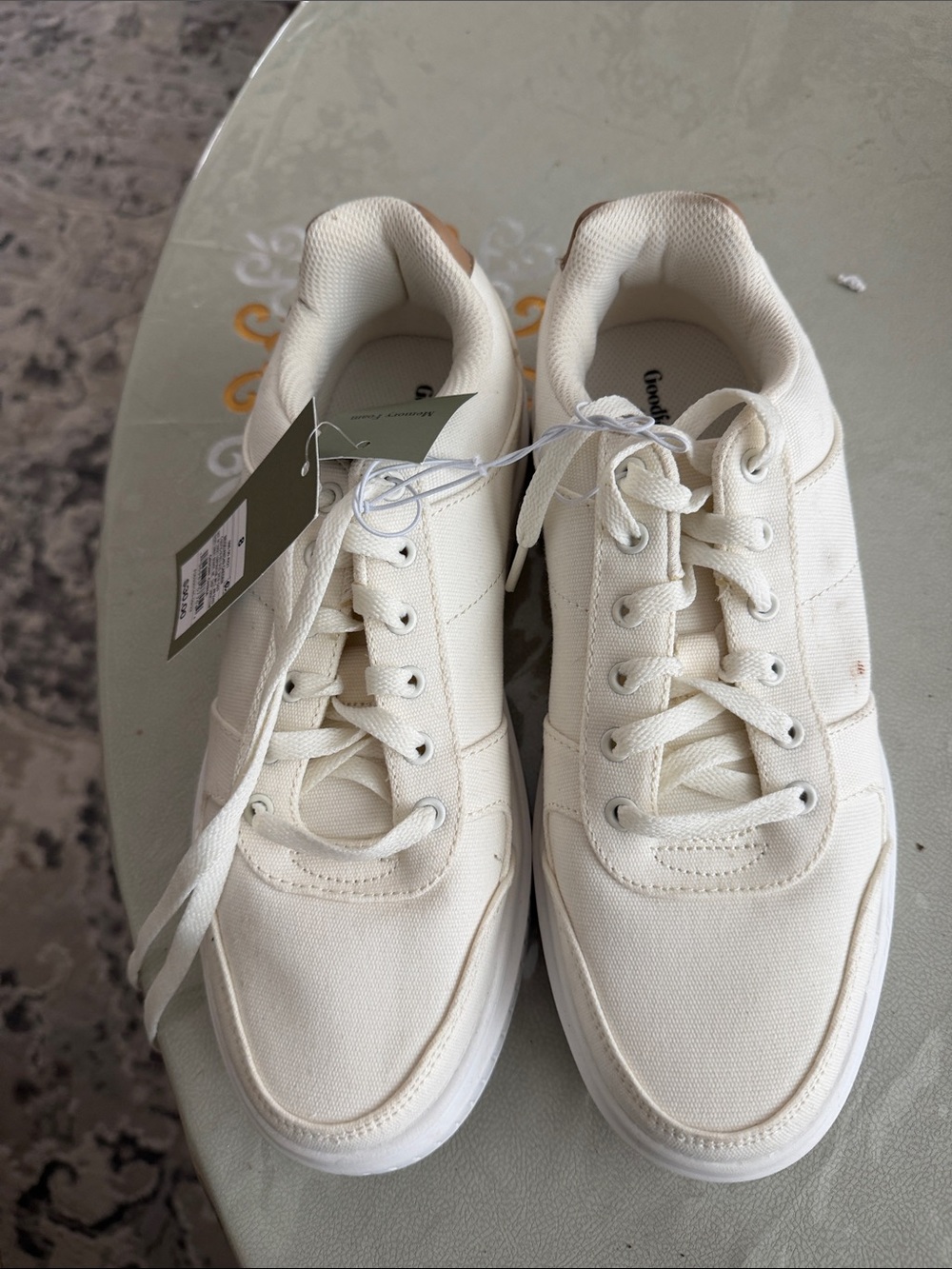 Goodfellow & Co Cream Canvas Low-Top Sneakers